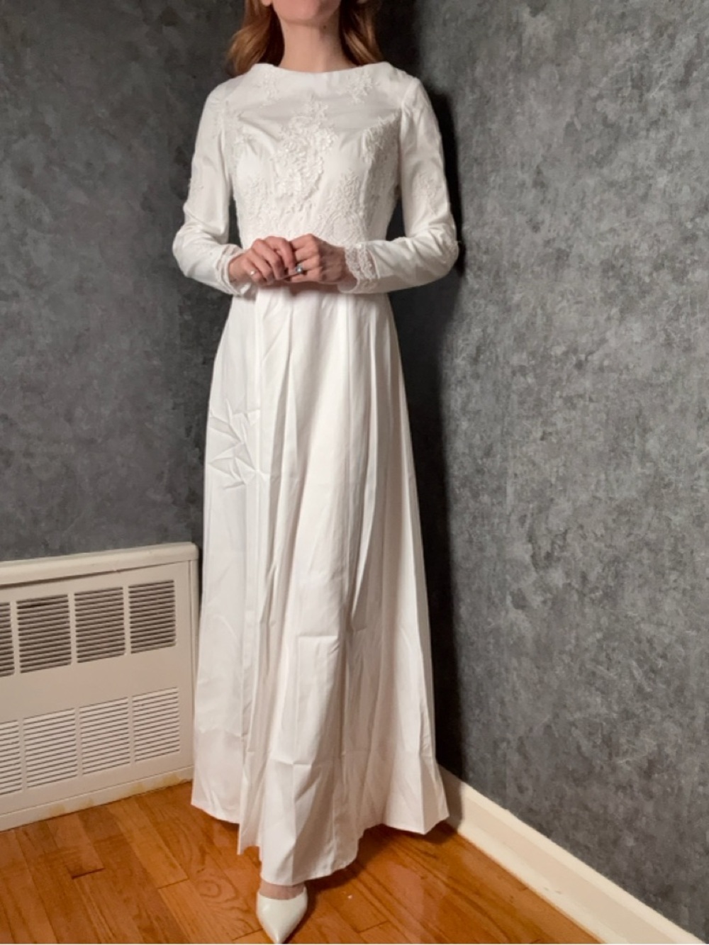 1970s Handmade Vintage Wedding Dress Embroidered High Neck Long Sleeve Size 0